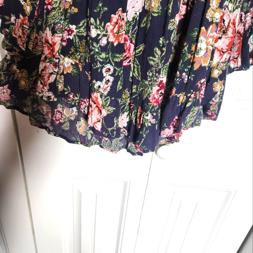 Hippie Laundry Navy Floral Flowy Top-Size Large- Off The Shoulder - Picture 5 of 7